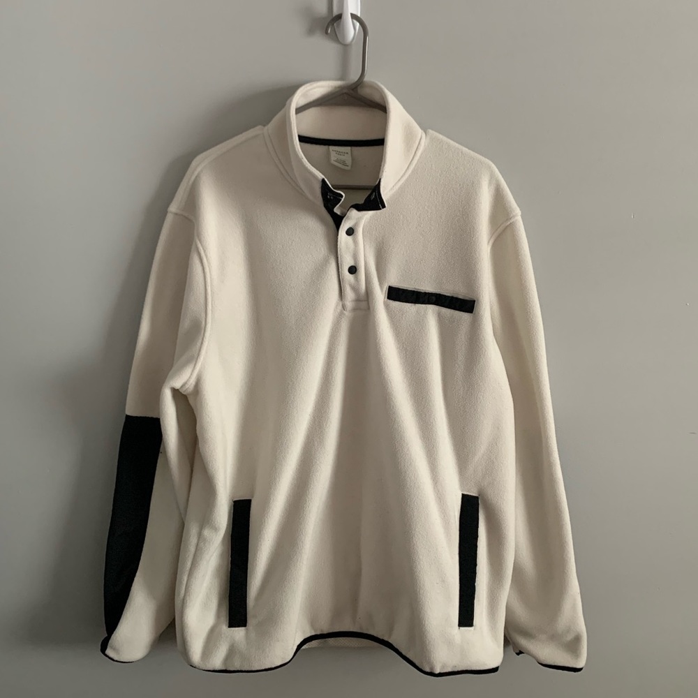 American Eagle Men’s Fleece Pullover